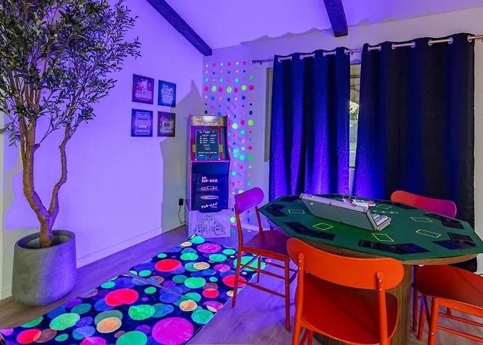 Holiday home Ella Oasis Heated Pool Hot Tub Near Old Town *